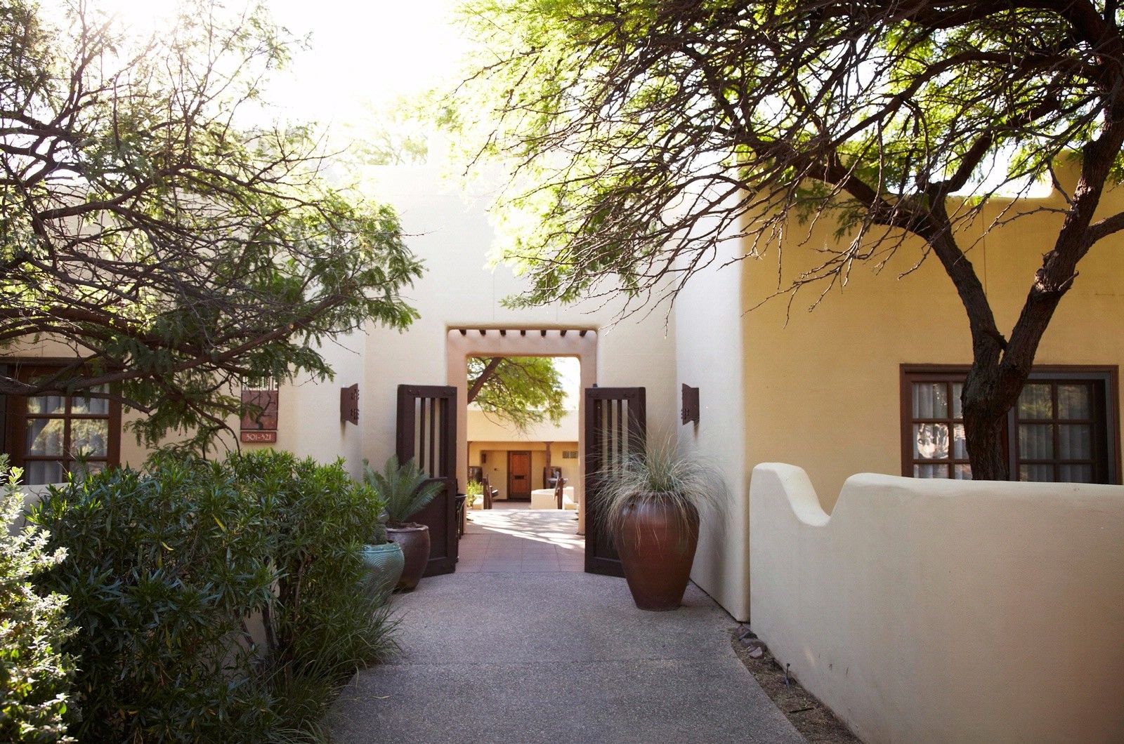 Miraval Resort & Spa (Adults Only) Catalina ภายนอก รูปภาพ